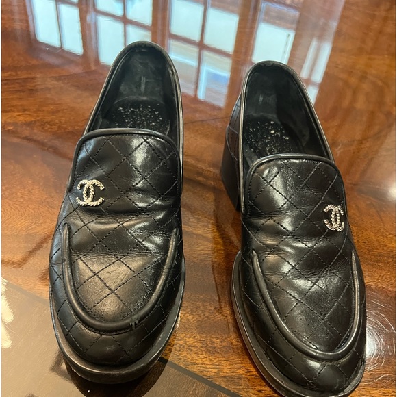 CHANEL Shoes - Chanel flats